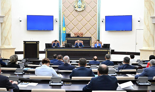 Kazakistan Bayrağının Kullanımına Yeni Kurallar Getirildi