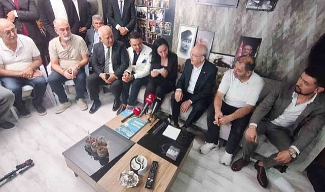 Kılıçdaroğlu'nun Ankara'daki Kontrollü Esnaf Ziyareti Kamuoyunda Garip Karşılandı