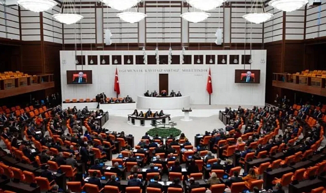 Uğur Poyraz, Kürtçü Vekile Haddini Bildirdi: 'Beyanlarının Tamamı Türkiye Cumhuriyeti'ne Meydan Okumaktır'