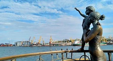 Ukrayna'nın Odessa Limanı'nın Açıklarında Bir Türk Ticaret Gemisi Saldırıya Uğradı
