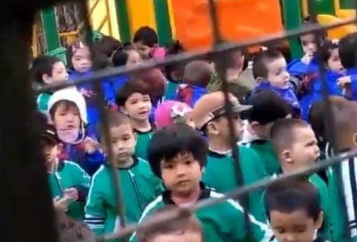 Doğu Türkistan'da Çin'in Çocuk Toplama Kampları