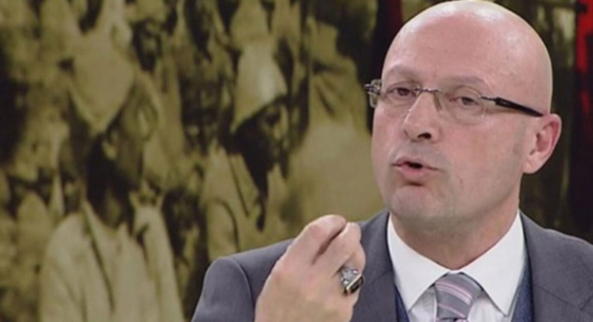 İmam Hatip Çıkışıyla Tartışmalara Sebep Olan Erol Mütercimler'in 1,5 Yıla Kadar Hapsi İstendi