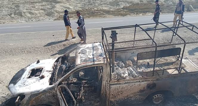 Pakistan'da Terör Saldırısı: 14 Asker Hayatını Kaybetti