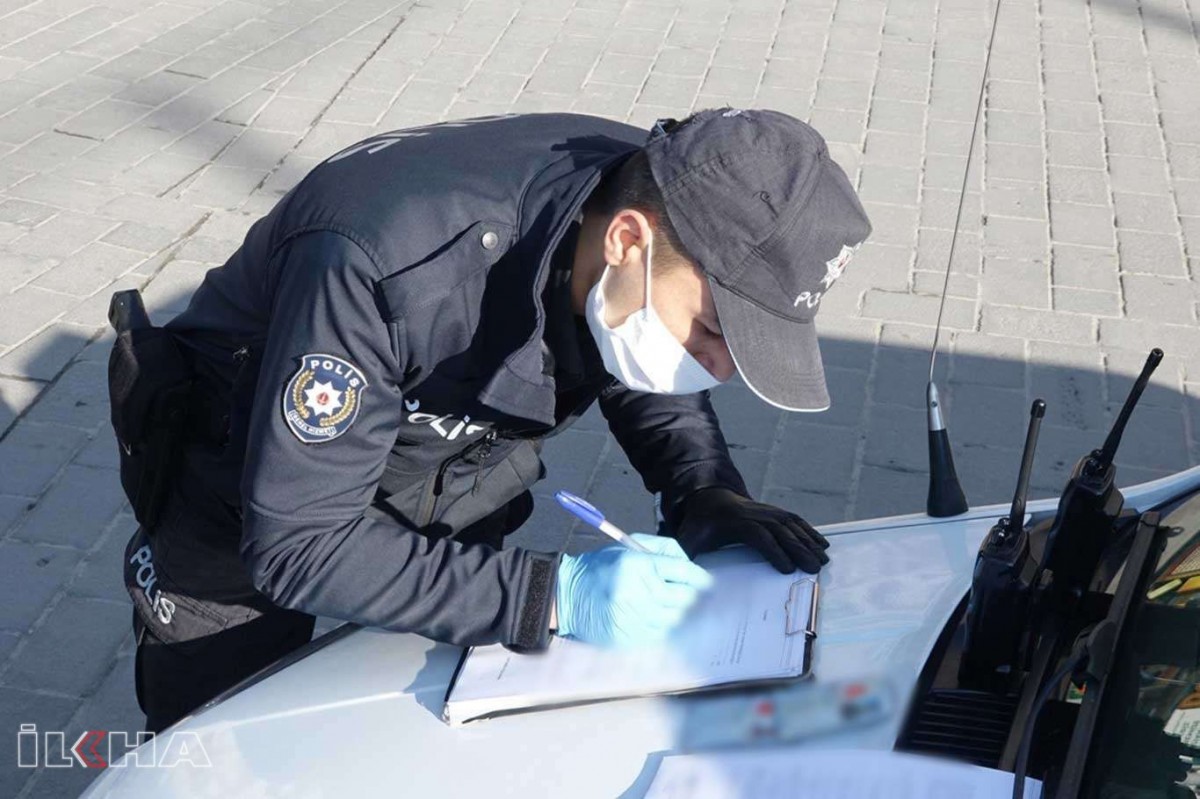 Sokağa Çıkma Yasağında 12 Bin 671 Kişiye Ceza Yazıldı