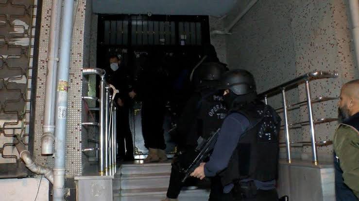 İstanbul'da IŞİD Operasyonu: Çok Sayıda Gözaltı Var