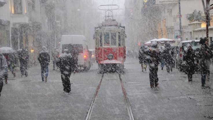 İstanbul Valiliğinden Yoğun Kar Yağışı Uyarısı