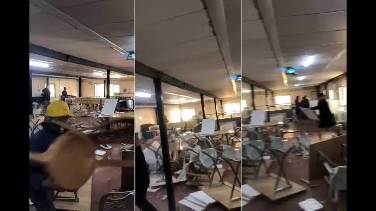 Kalyon Holding'in Yemekhanesinde Böcek Çıktı, İşçiler İsyan Etti