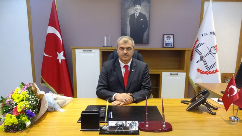 'İstiklal Marşı'nı Kısık Sesle veya İçten Okuyun' Talimatı