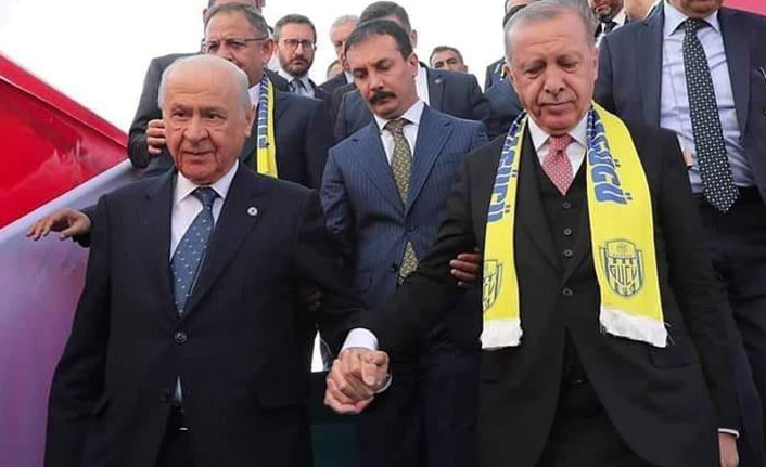 Anayasa Taslağı Saray'da Hazırlanıp MHP'ye Gönderilmiş