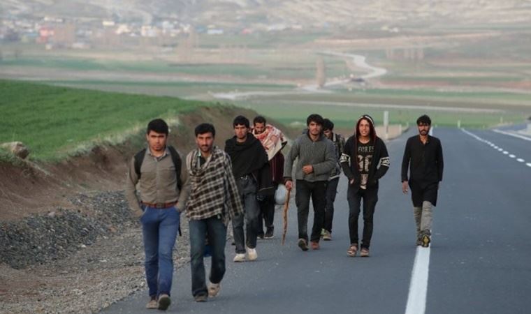 Afganistan'dan Her Hafta 20 ila 30 Bin Kişi Kaçıyor