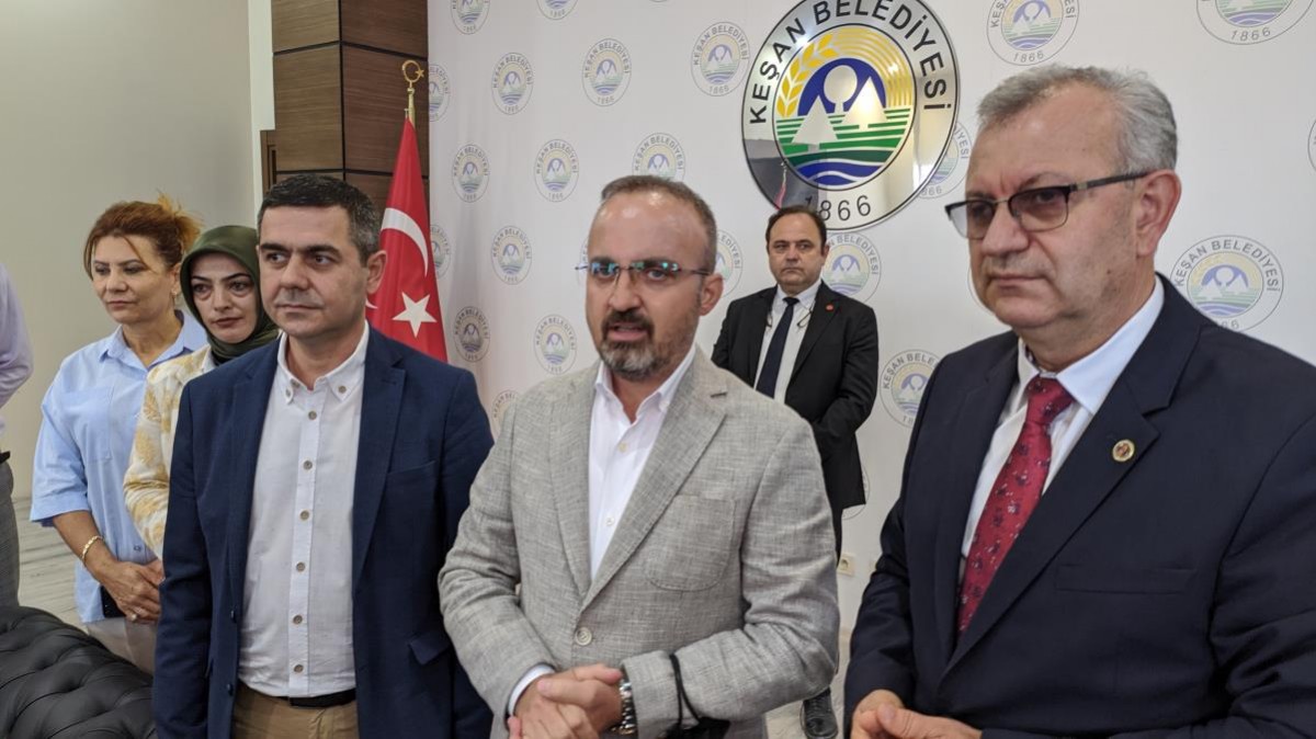 AKP'li Bülent Turan Güldürdü: Biz Sınırlarına Hakim Bir Ülkeyiz
