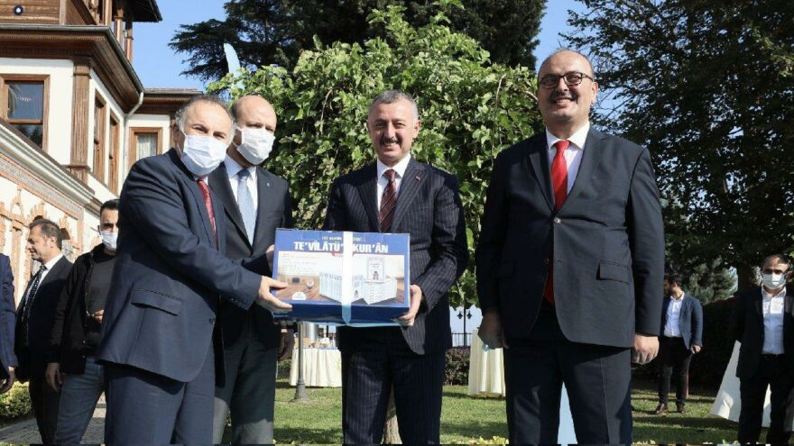 AKP'li Başkandan Yandaş Vakıflara Destek