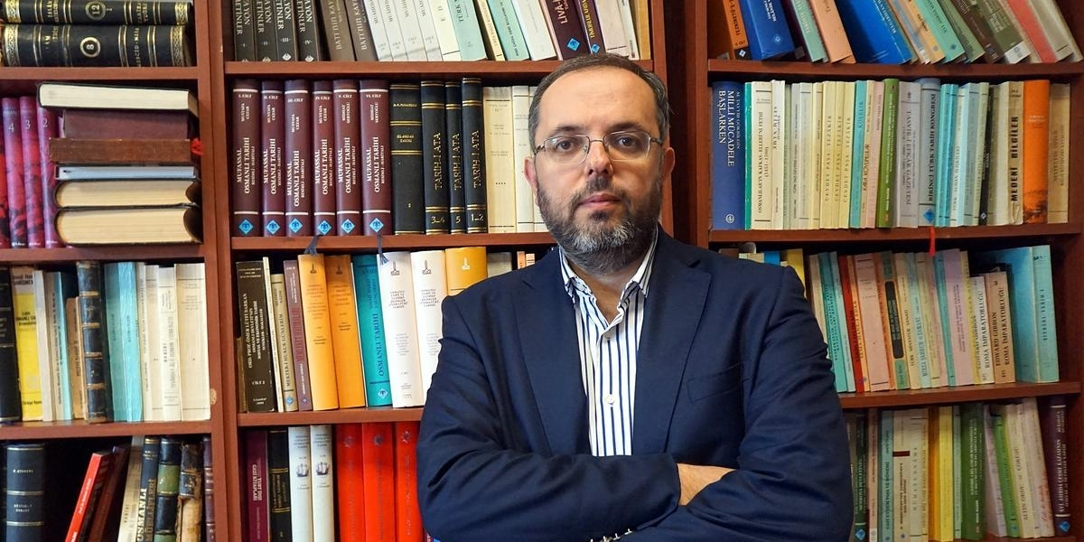 Erhan Afyoncu 'Dedelerimizin Mezar Taşları' Tartışmasına Noktayı Koydu
