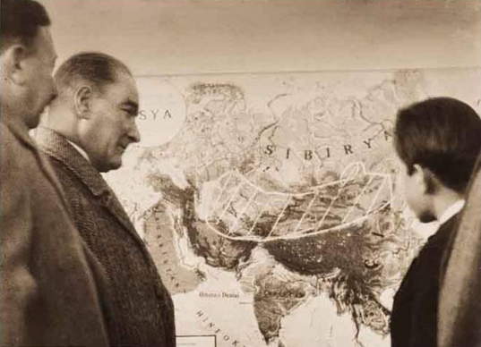 Türk Kimdir, Türk Tarihi Tezi Nedir