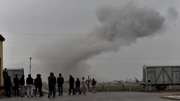 Teröristler Çekilmiyor, Sınırda Bombalı Araçlı Saldırı