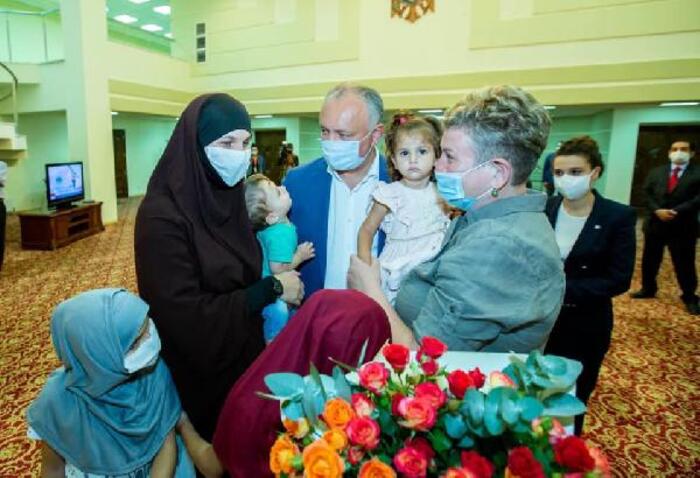 MİT Suriye'de Kürtçü Örgütün Elindeki Moldovalı Kadın ile 4 Çocuğunu Kurtardı