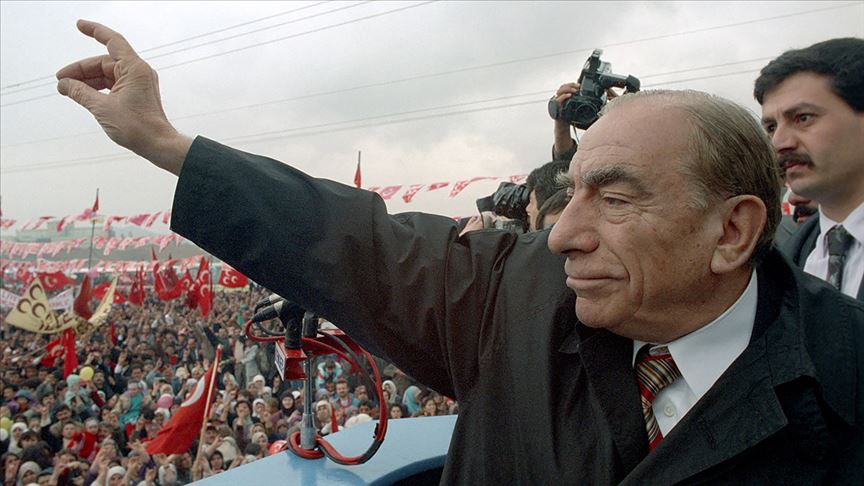 Türk Ocaklarından Türkeş'e Büyük Ayıp
