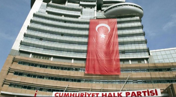 CHP'den 30 Ağustos Kısıtlamasına Karşı Talimat: Coşkuyla Kutlayın