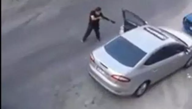 Eşime Baktın Dedi Pompalı Tüfekle Dehşet Saçtı