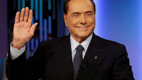 Eski İtalya Başbakanı Berlusconi Çin Virüsüne Yakalandı
