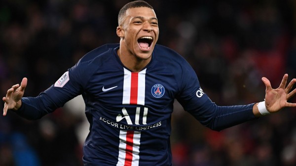 PSG'nin Yıldız Oyuncusu Mbappe'nin Çin Virüsü Testi Pozitif Çıktı