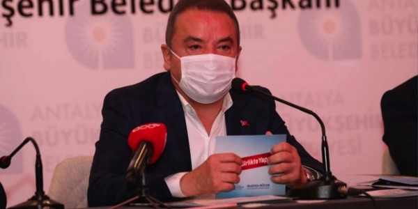Çin Virüsü Tedavisi Gören Muhittin Böcek Yoğun Bakıma Alındı