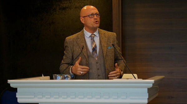 Erol Mütercimler Haliç Üniversitesi'nden İstifa Etti