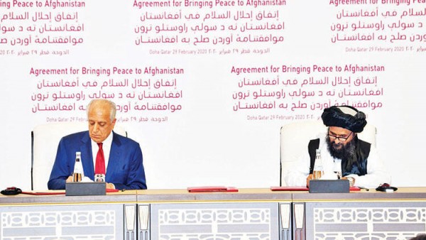 Afganistan'da Hükumet Taliban ile Masaya Oturuyor