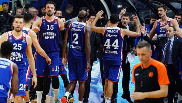 Anadolu Efes'te Bir Basketbolcunun Çin Virüsü Testi Pozitif Çıktı