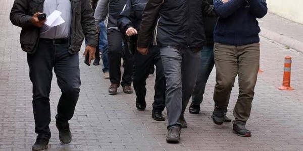 Ankara'da FETÖ Operasyonu: 12 Öğretmen Hakkında Gözaltı Kararı