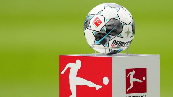 Bundesliga'da Maçlara Seyirci Alınmaya Başlanacak