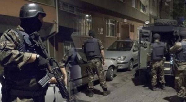 İstanbul'da Dev Operasyon: 422 Kişi Gözaltında