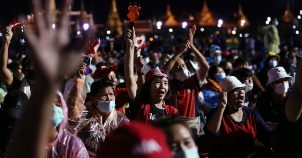 Tayland'da Monarşi Karşıtı Protestolar Devam Ediyor 
