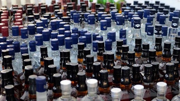 5 Yıldızlı Otelde Yaklaşık 10 Bin Şişe Sahte İçki Ele Geçirildi