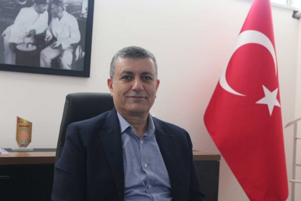 Çin Virüsü'nü Yenen Belediye Başkanı Görevine Döndü
