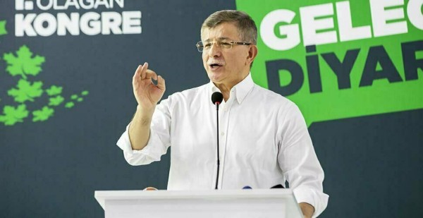 Davutoğlu'ndan Cumhur İttifakı'nın Hedefindeki AYM ve TTB'ye Destek