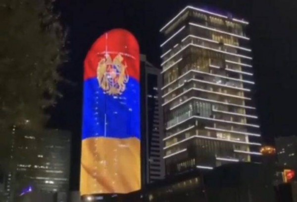 Kazakistan Ermenistan'ın Bağımsızlığını 