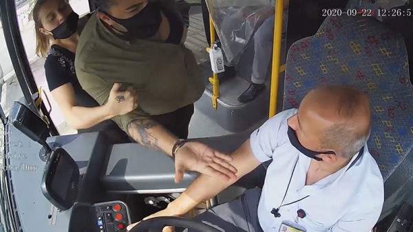 Maske Takmayan Yolcuyu Bıçaklayan Şoför Tutuklandı