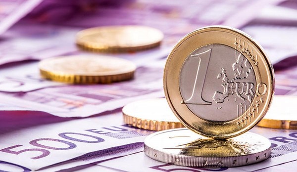 Rekor Tazeleyen Euro 9 TL Eşiğini Aştı