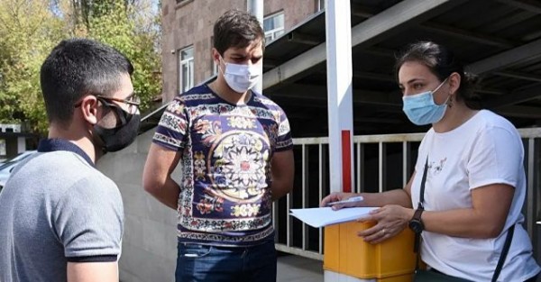 Ermenistan Erkeklerin Ülkeden Ayrılmasına Kısıtlama Getirdi