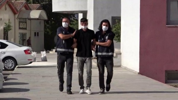 Adana'da İki Arkadaşın Boş Arsaya 'Yine mi Geldin' Kavgası Ölümle Bitti