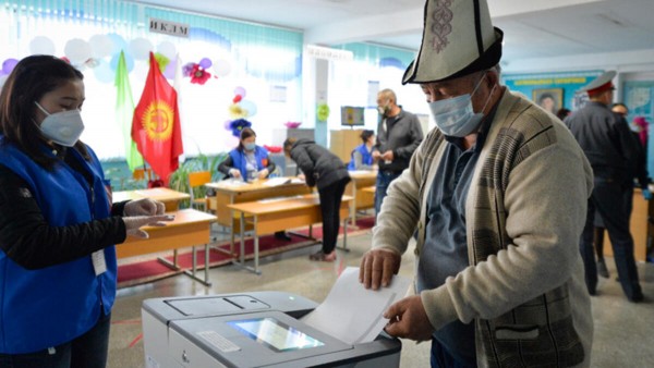Kırgızistan'da 4 Siyasi Parti Meclise Girdi