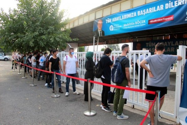 Antalya'da Yüz Kişilik İtfaiye Eri Kadrosuna Bin Kişi Başvurdu