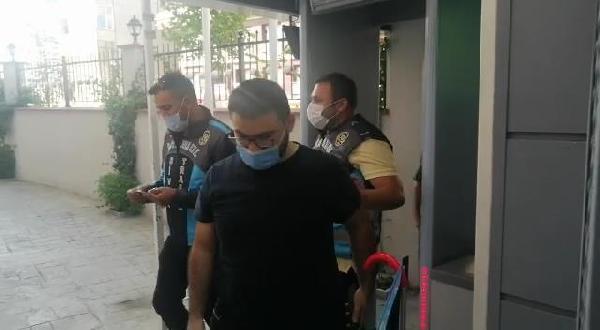 Trafikte Silah Çekerek Aracından İnen Maganda Yakalandı