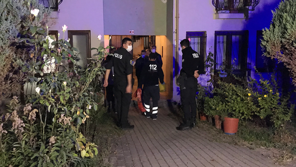 Düzce'de Bir Kişi Kız Arkadaşını Öldürdükten Sonra İntihar Etti