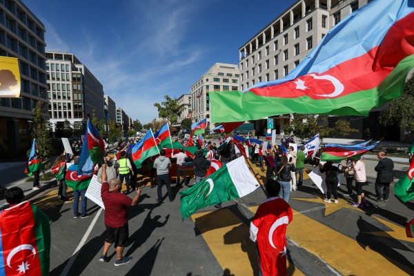 Beyaz Saray Önünde Azerbaycan'a Destek Mitingi