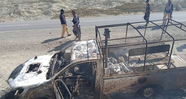 Pakistan'da Terör Saldırısı: 14 Asker Hayatını Kaybetti