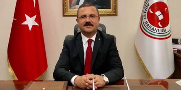Adalet Bakan Yardımcısı Görevinden Alındı