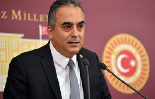 AKP Milletvekili Markar Esayan Hayatını Kaybetti