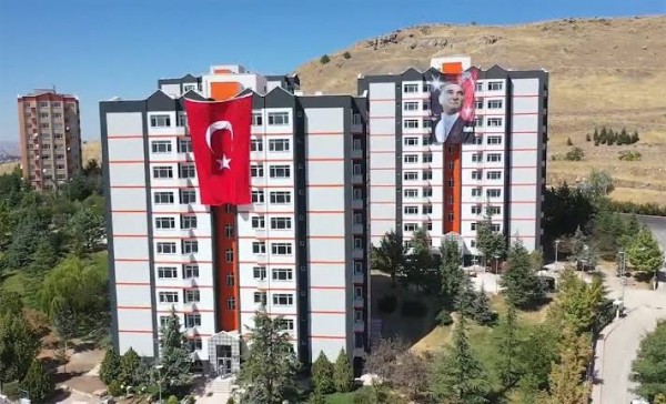 ABB Başkanı Yavaş'tan Yeni Evli Çiftlere Müjde